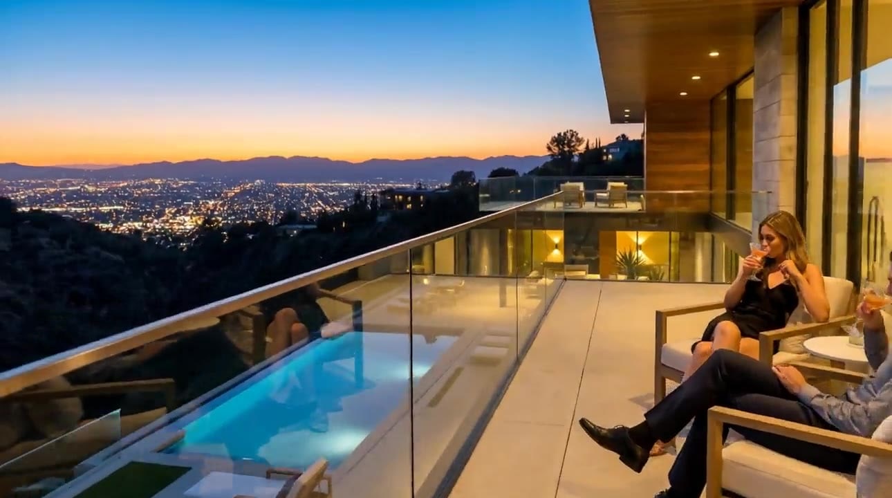 Evening-toned footage from the Mulholland asset set.